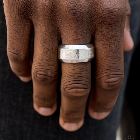 CHECKMATE Ring - Picture 1 of 2